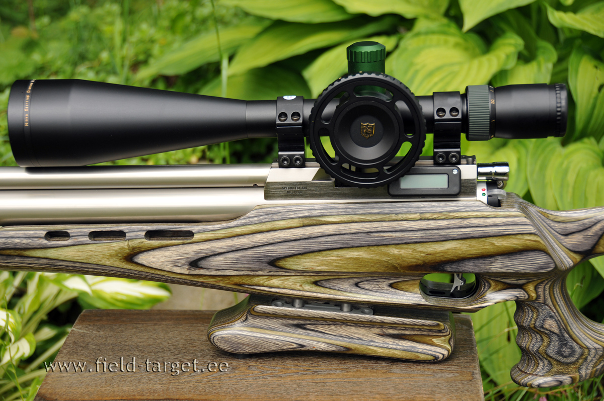 Nikko Stirling Diamond 10-50x60 MD